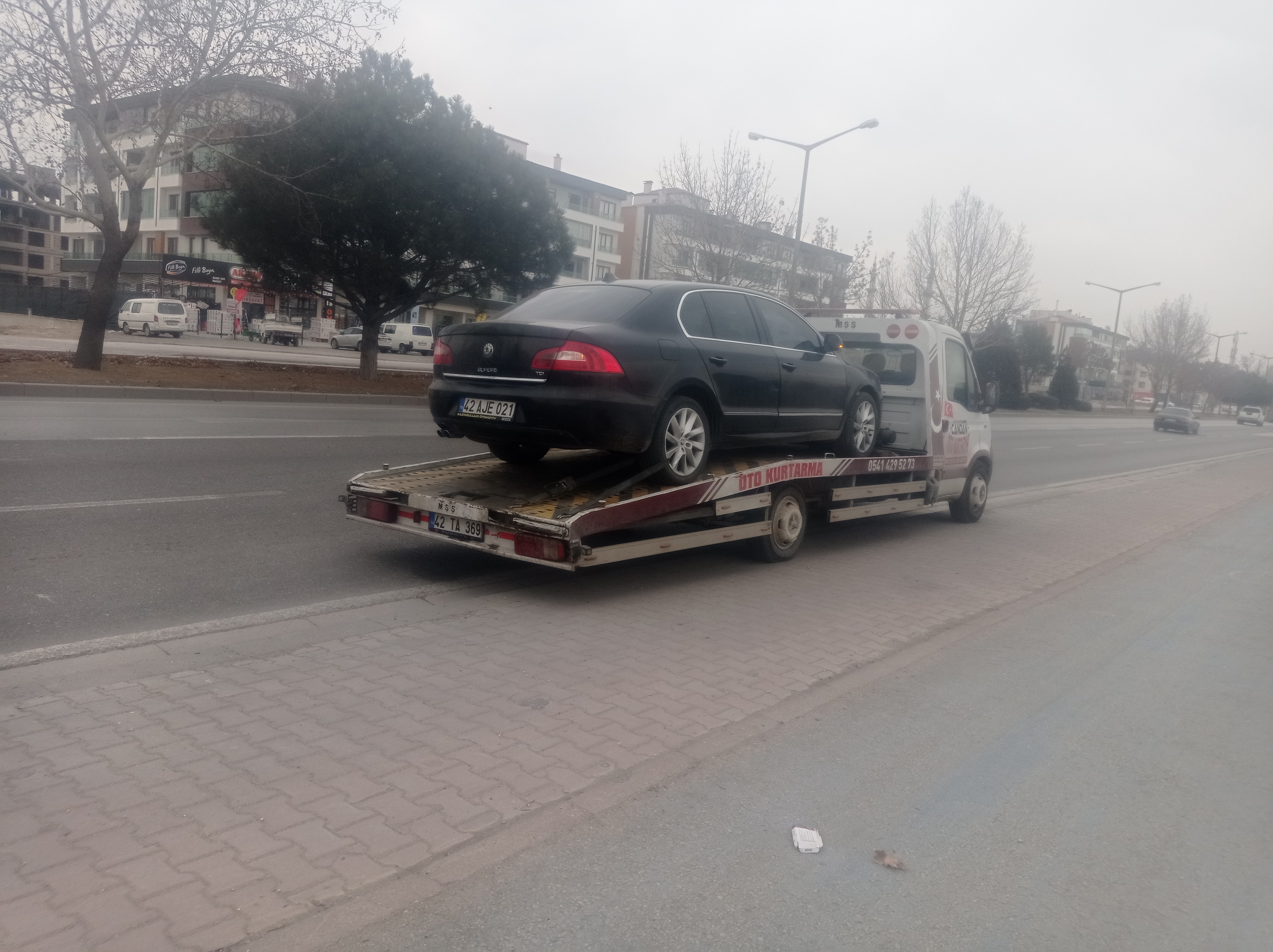 Oto çekici 